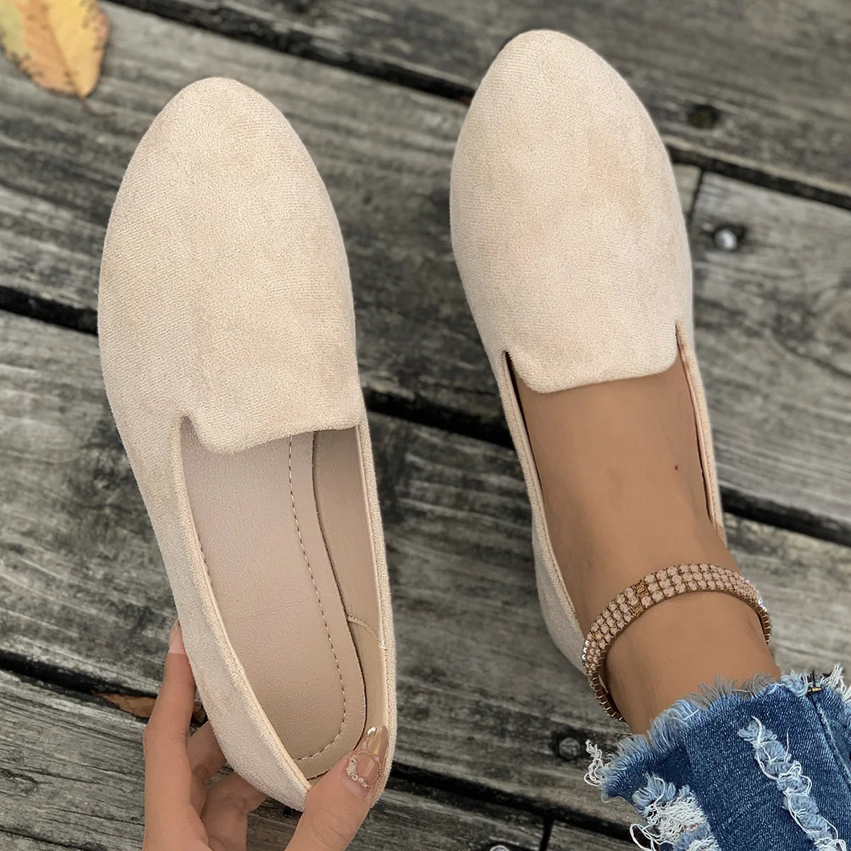 SleekWalk™ – Minimalist Toe Flats