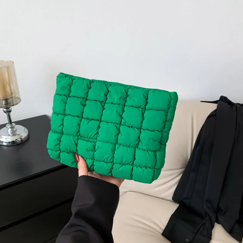 BeautyVault™ – Quilted Makeup Organizer