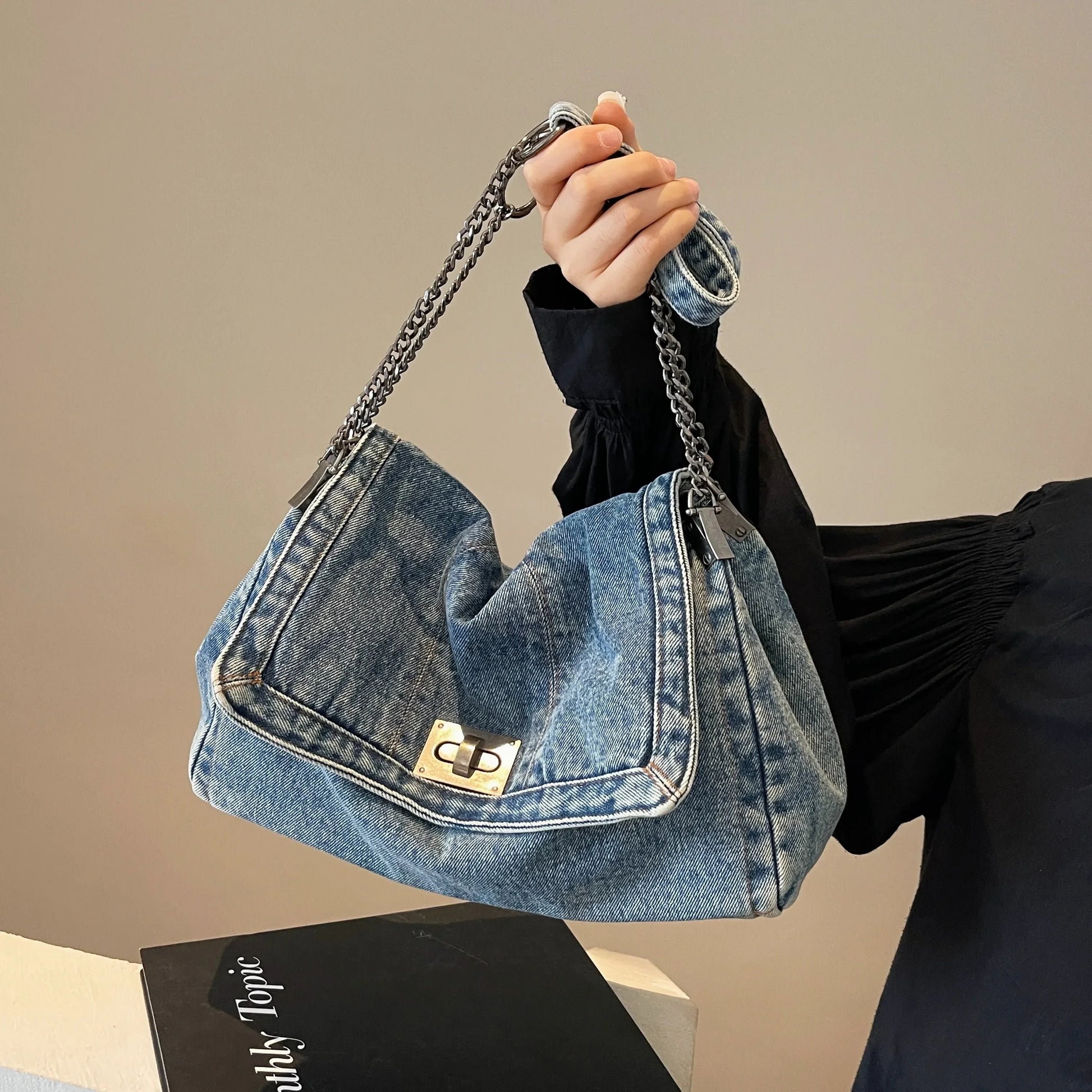 ChainCarry™ – Denim Shoulder Bag with Turn-Lock Flap