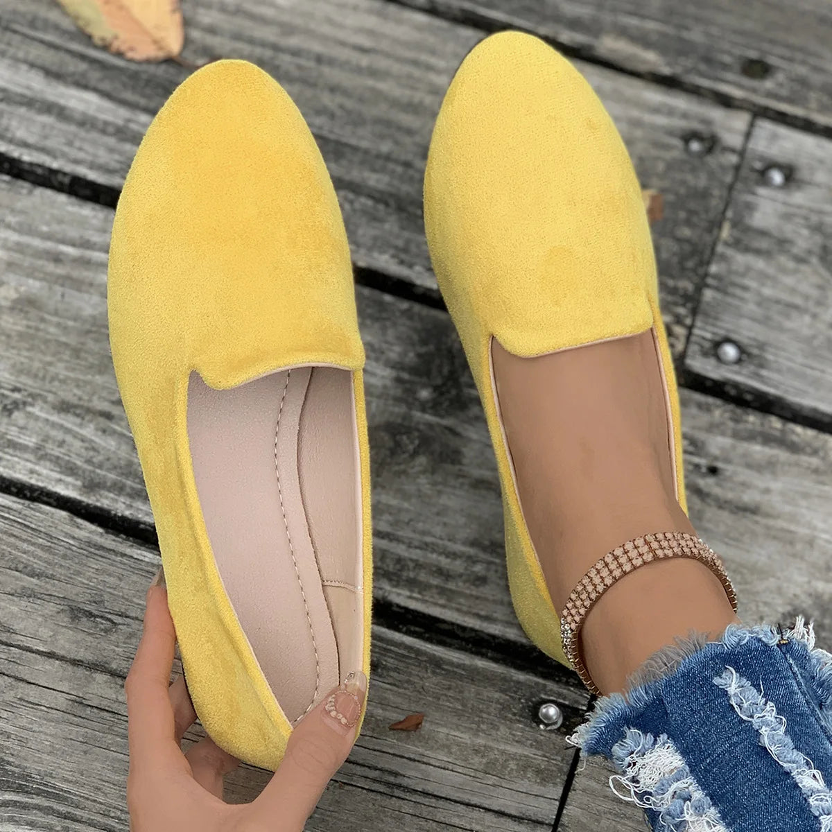 SleekWalk™ – Minimalist Toe Flats